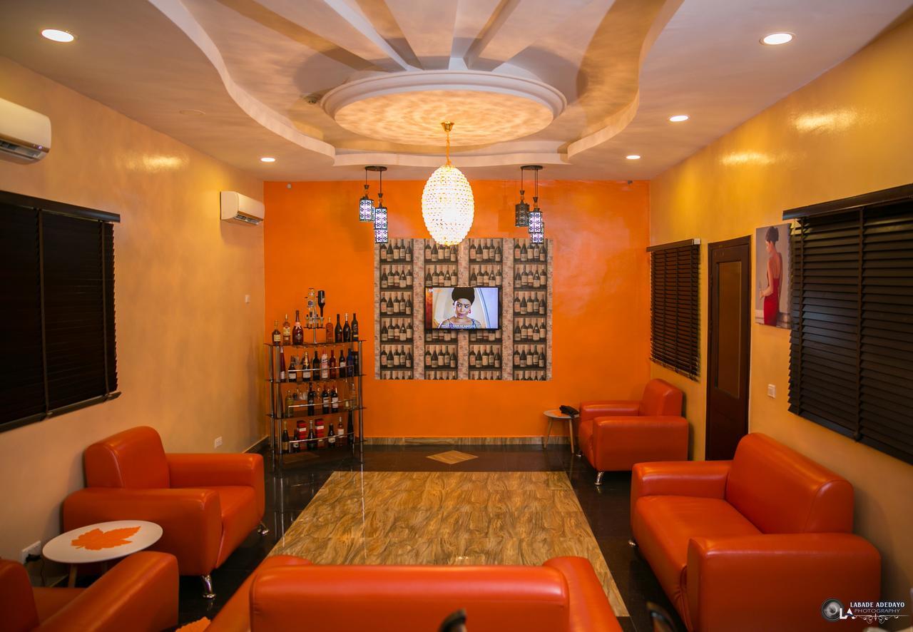 Fawzy Hotel Ibadan Buitenkant foto
