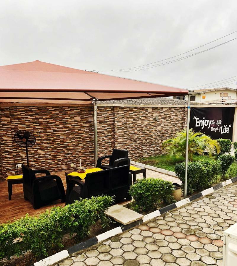Fawzy Hotel Ibadan Buitenkant foto