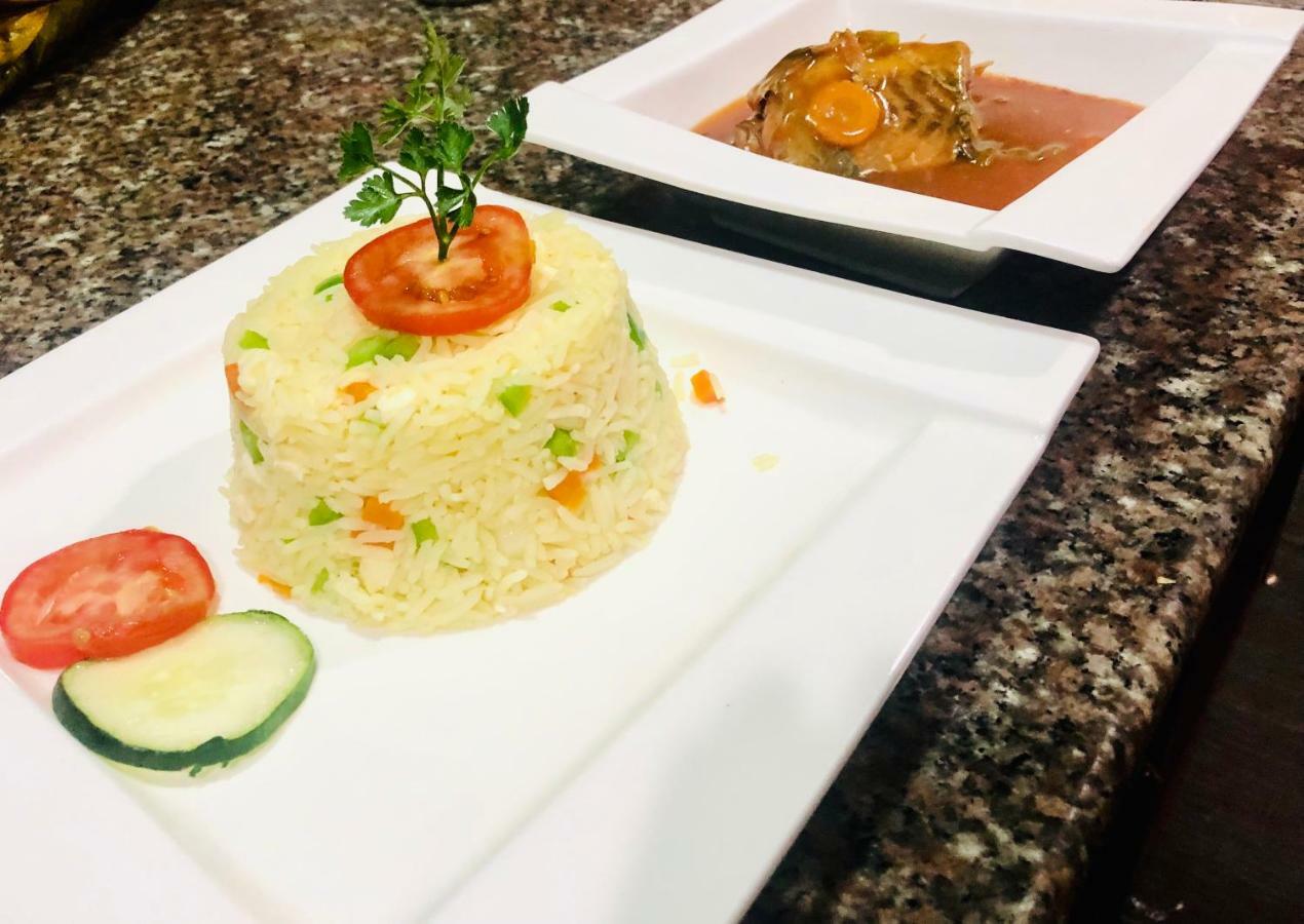 Fawzy Hotel Ibadan Buitenkant foto