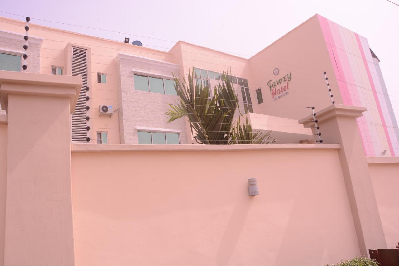 Fawzy Hotel Ibadan Buitenkant foto